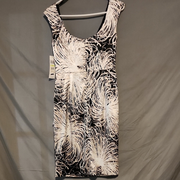 Maggy London NWT Asymmetrical Black and White Dress - Picture 4 of 9